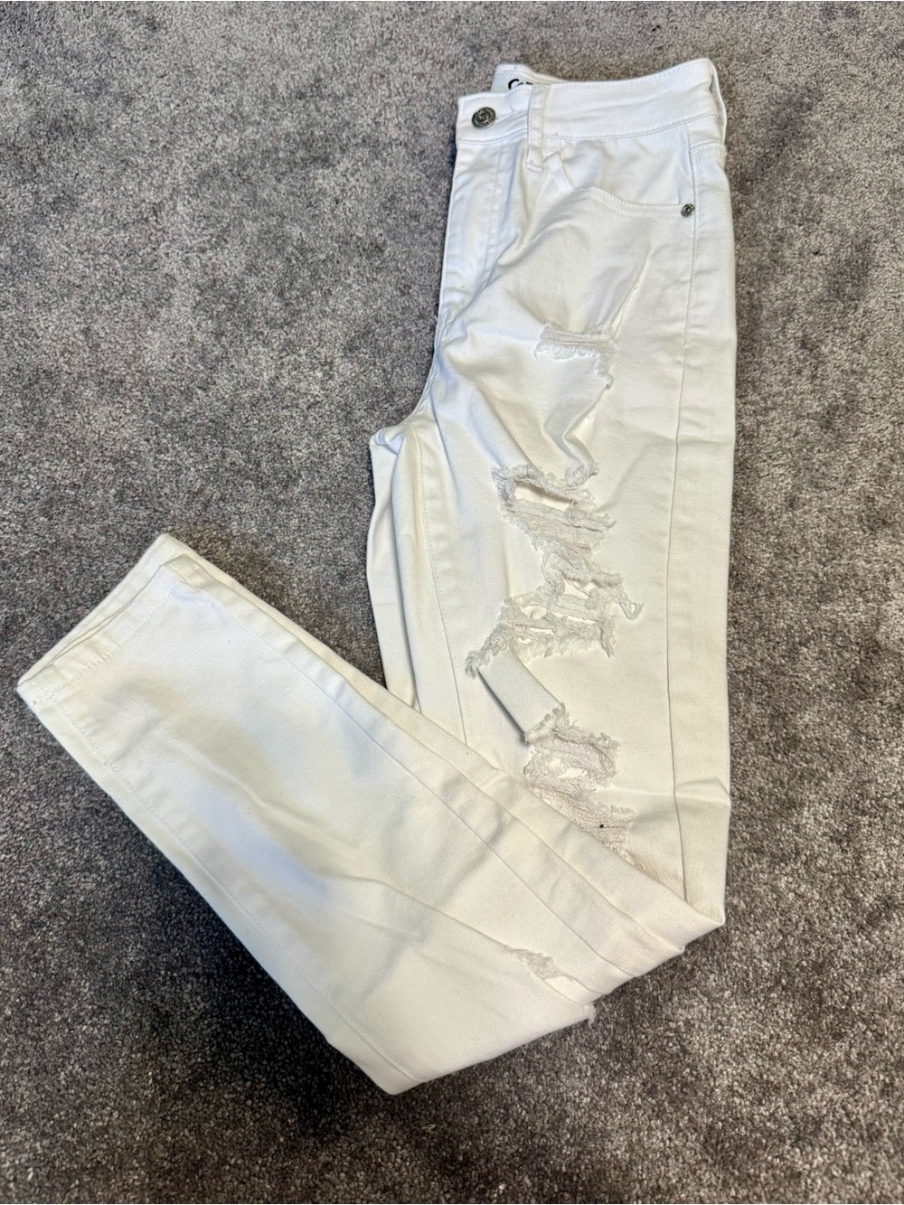 GBG Los Angeles White Distressed Skinny Jeans